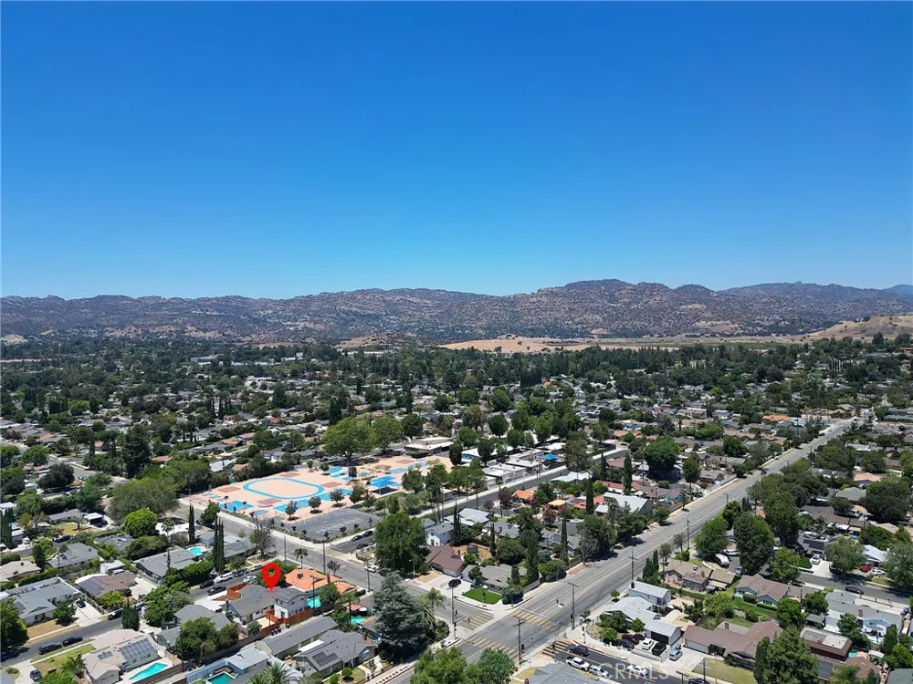 7950 Sausalito Avenue West Hills, CA 91304