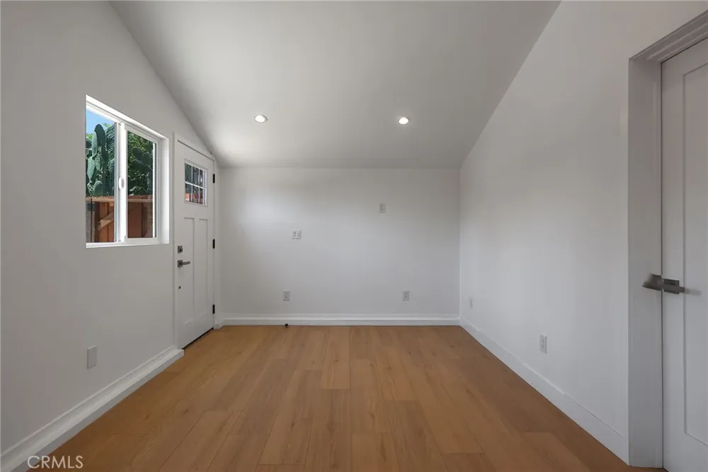 7950 Sausalito Avenue West Hills, CA 91304
