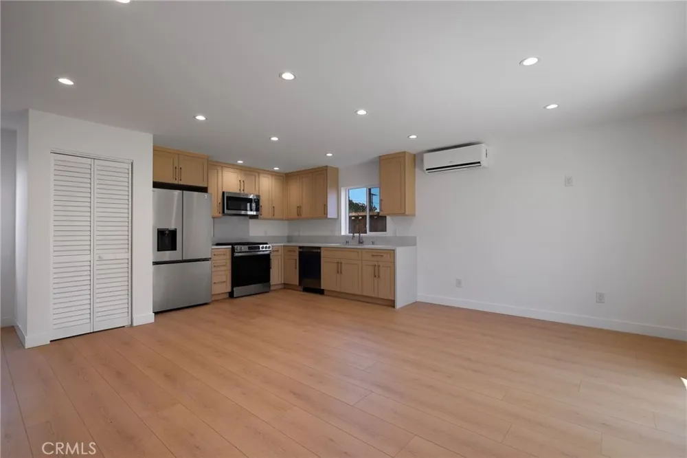7950 Sausalito Avenue West Hills, CA 91304