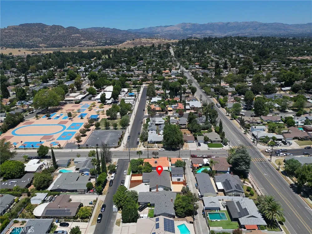 7950 Sausalito Avenue West Hills, CA 91304