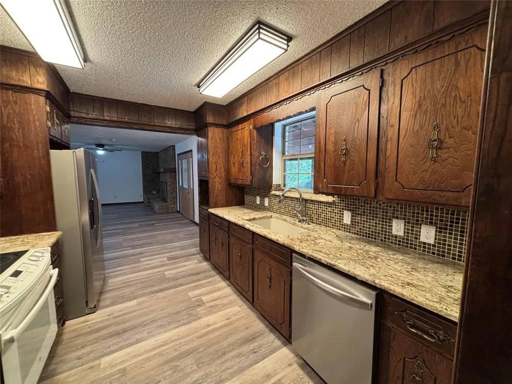 367 W Cliff Drive Atoka, OK 74525