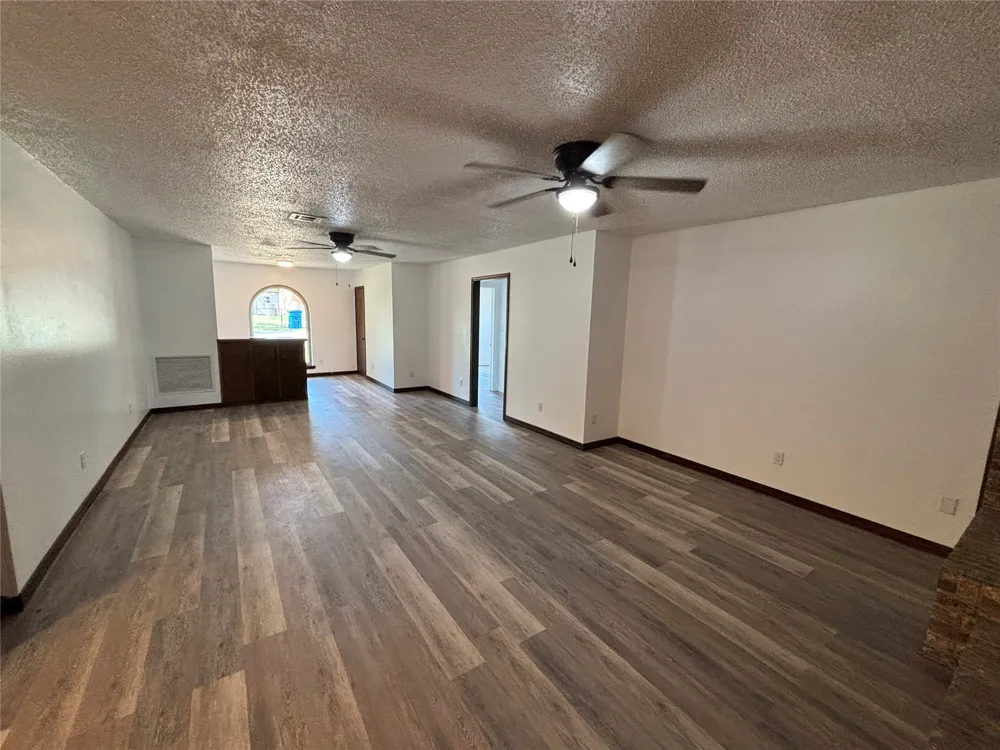 367 W Cliff Drive Atoka, OK 74525