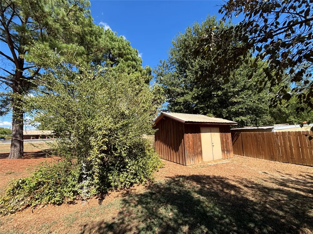 367 W Cliff Drive Atoka, OK 74525