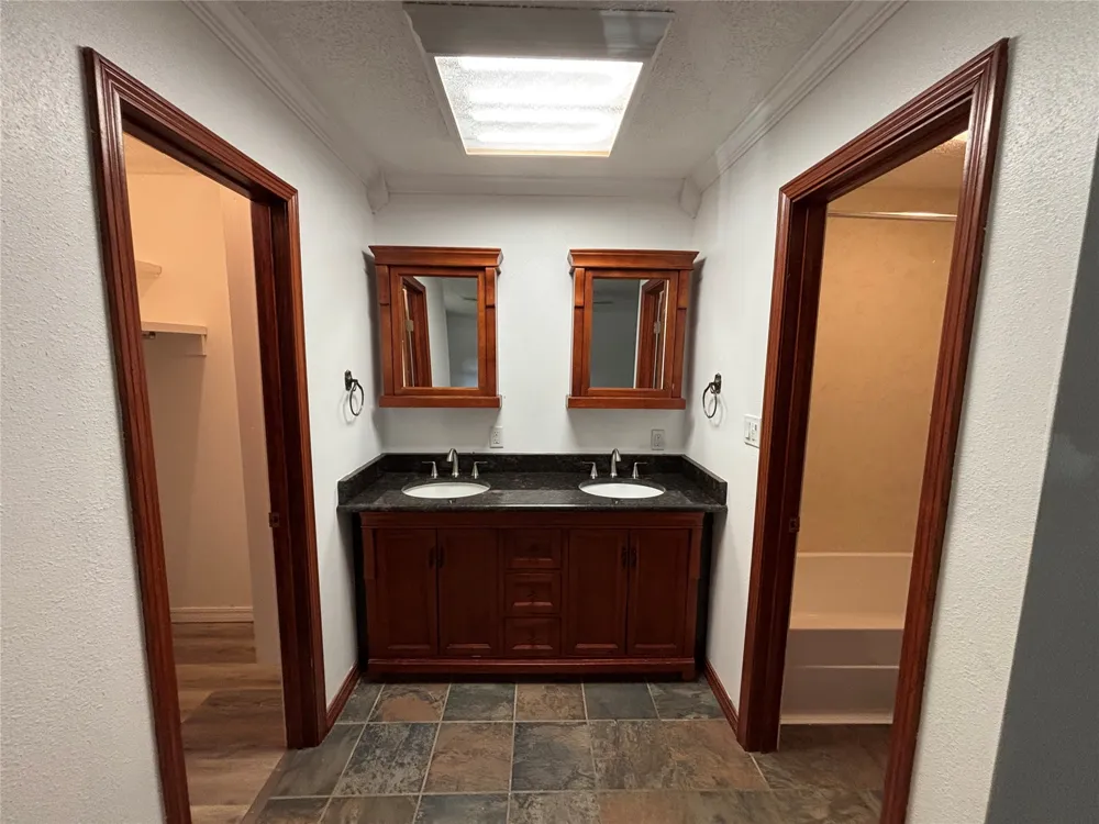 367 W Cliff Drive Atoka, OK 74525