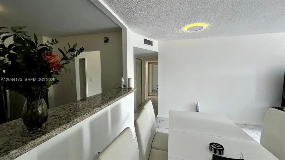 2780 NE 183rd St #303 Aventura, FL 33160