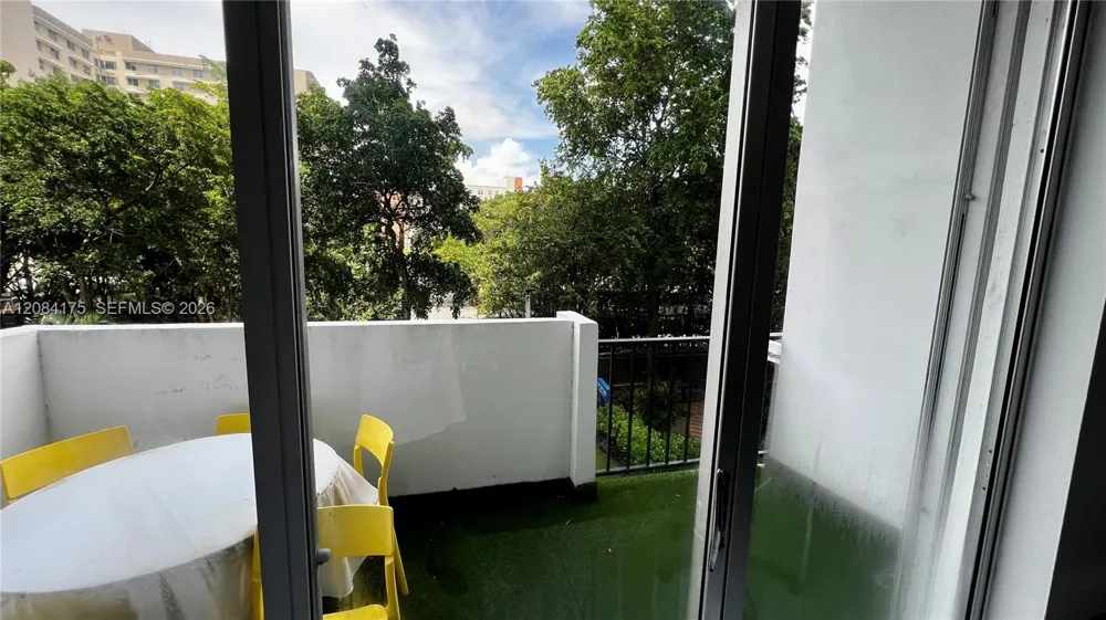 2780 NE 183rd St #303 Aventura, FL 33160