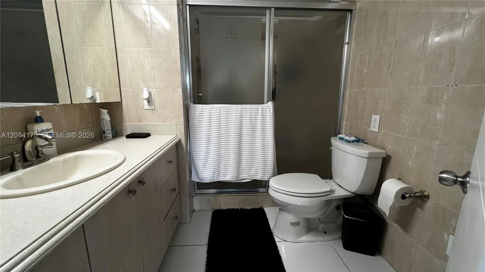 2780 NE 183rd St #303 Aventura, FL 33160