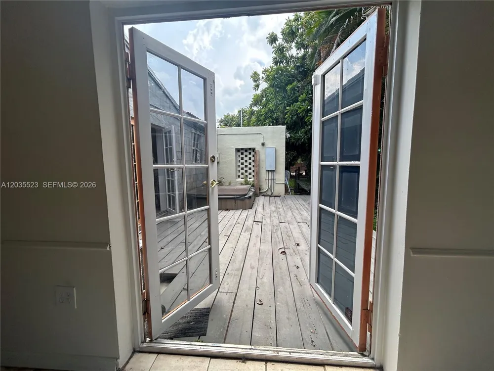 9600 Miami Ave Miami Shores, FL 33150