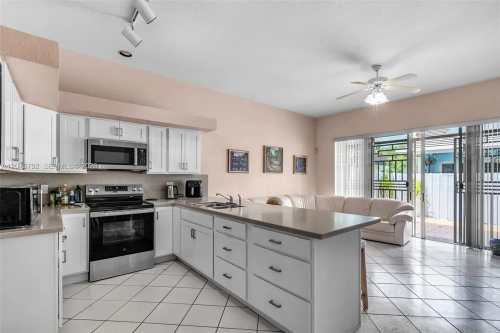 9053 NW 146th Ter Miami Lakes, FL 33018