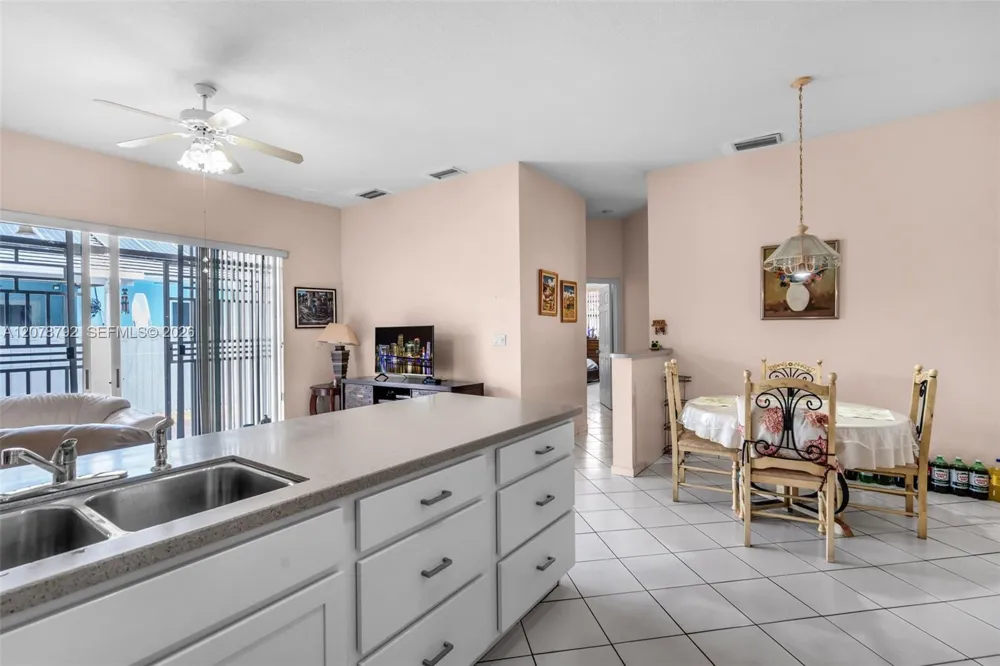 9053 NW 146th Ter Miami Lakes, FL 33018