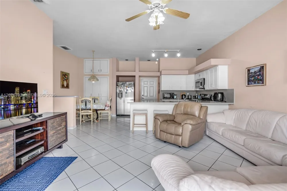 9053 NW 146th Ter Miami Lakes, FL 33018