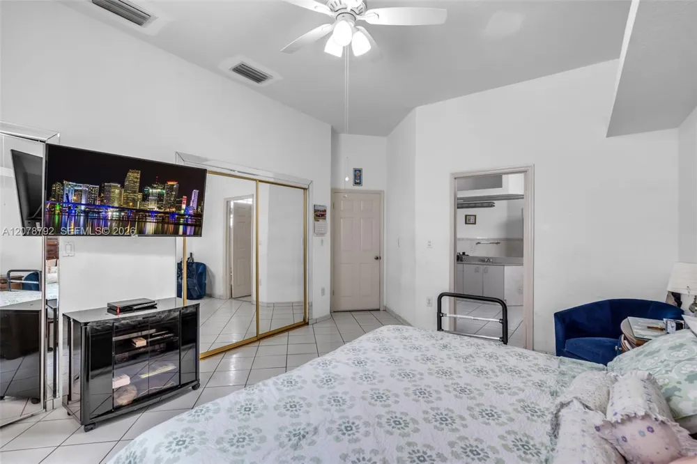 9053 NW 146th Ter Miami Lakes, FL 33018