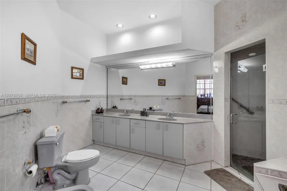 9053 NW 146th Ter Miami Lakes, FL 33018