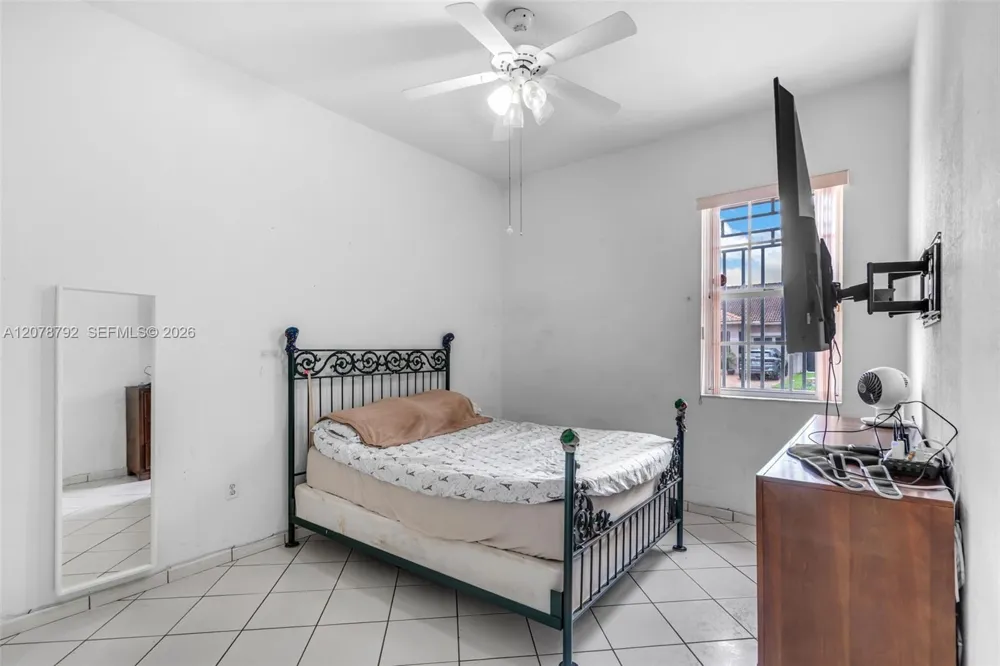 9053 NW 146th Ter Miami Lakes, FL 33018