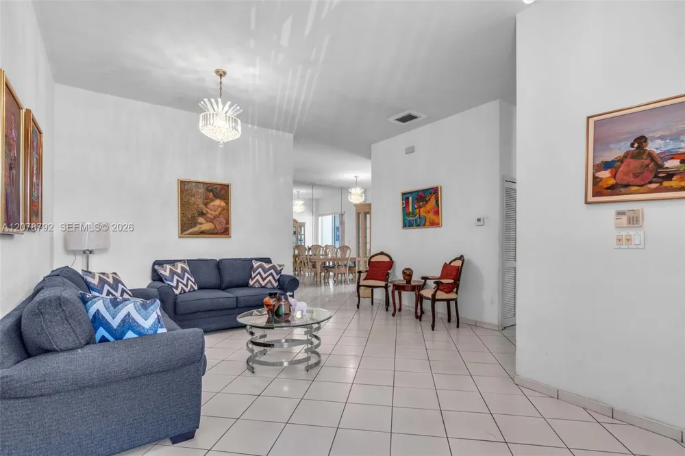 9053 NW 146th Ter Miami Lakes, FL 33018