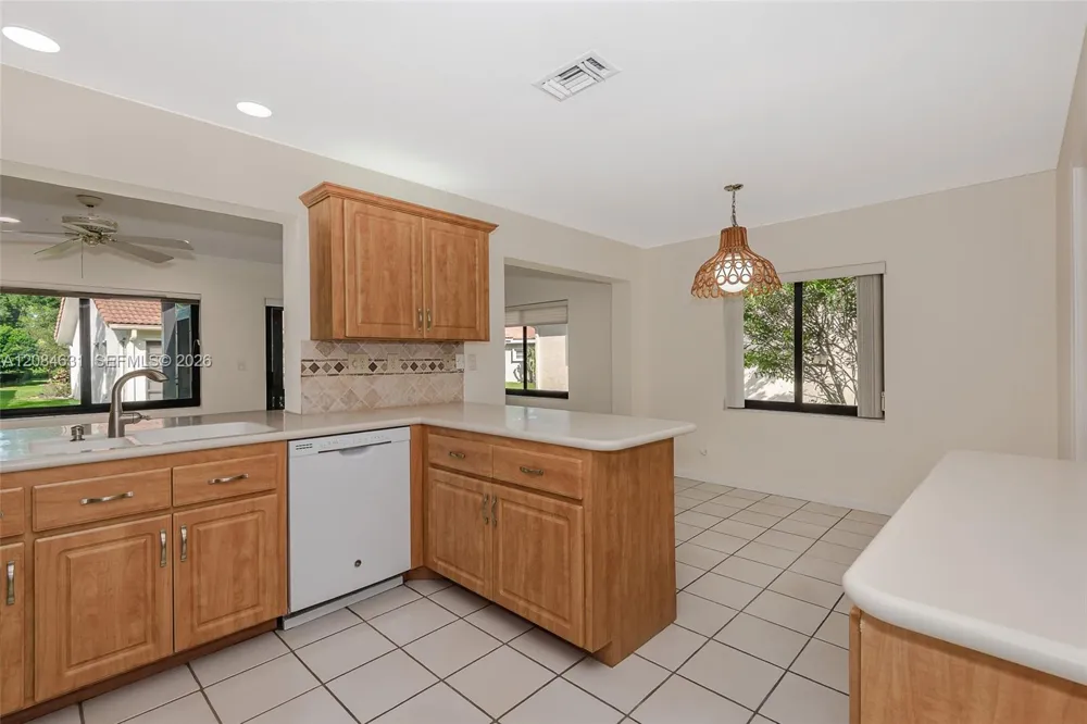 7905 Cloverfield Boca Raton, FL 33433