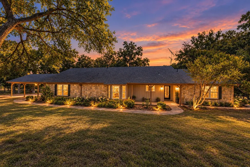 190 County Road 3198 Valley Mills, TX 76689