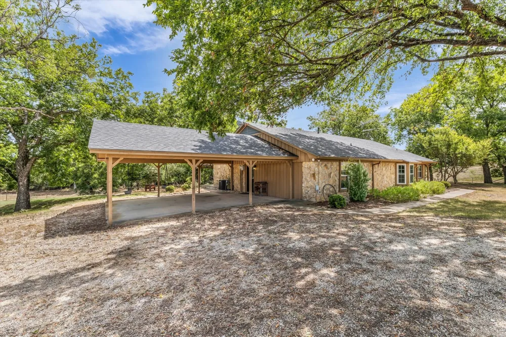 190 County Road 3198 Valley Mills, TX 76689