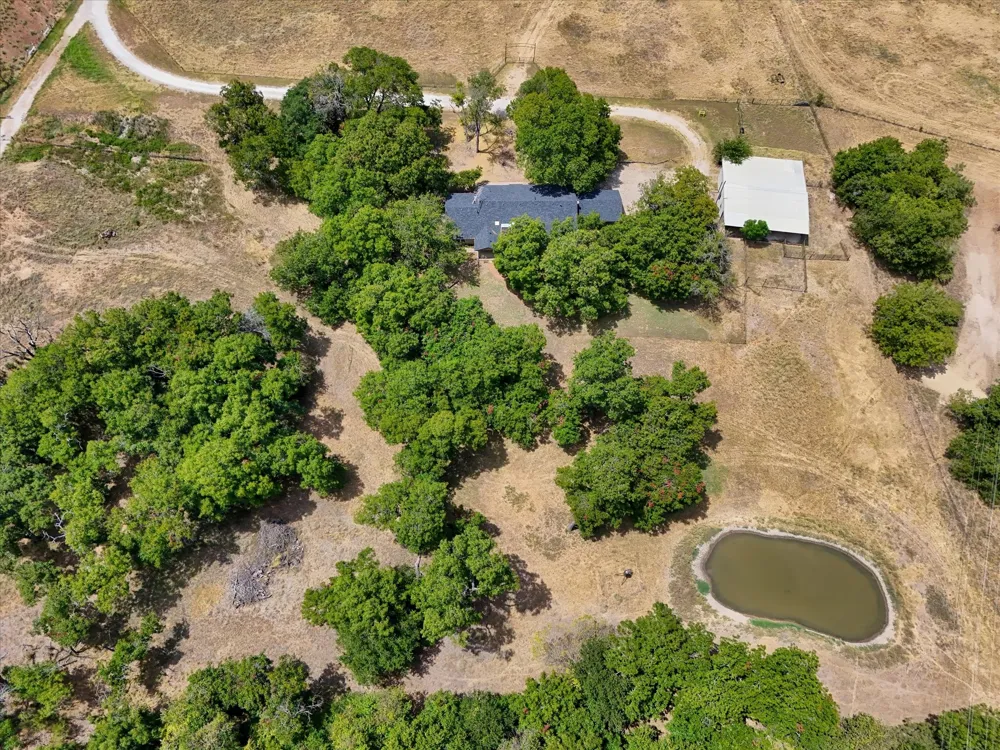 190 County Road 3198 Valley Mills, TX 76689