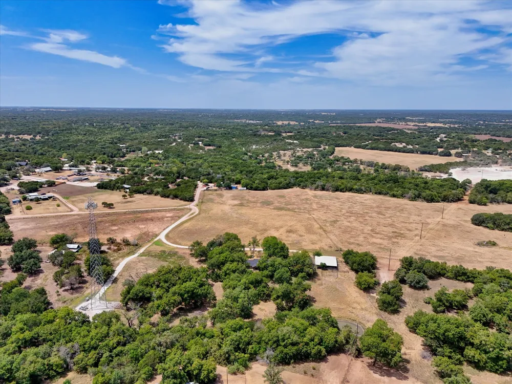 190 County Road 3198 Valley Mills, TX 76689