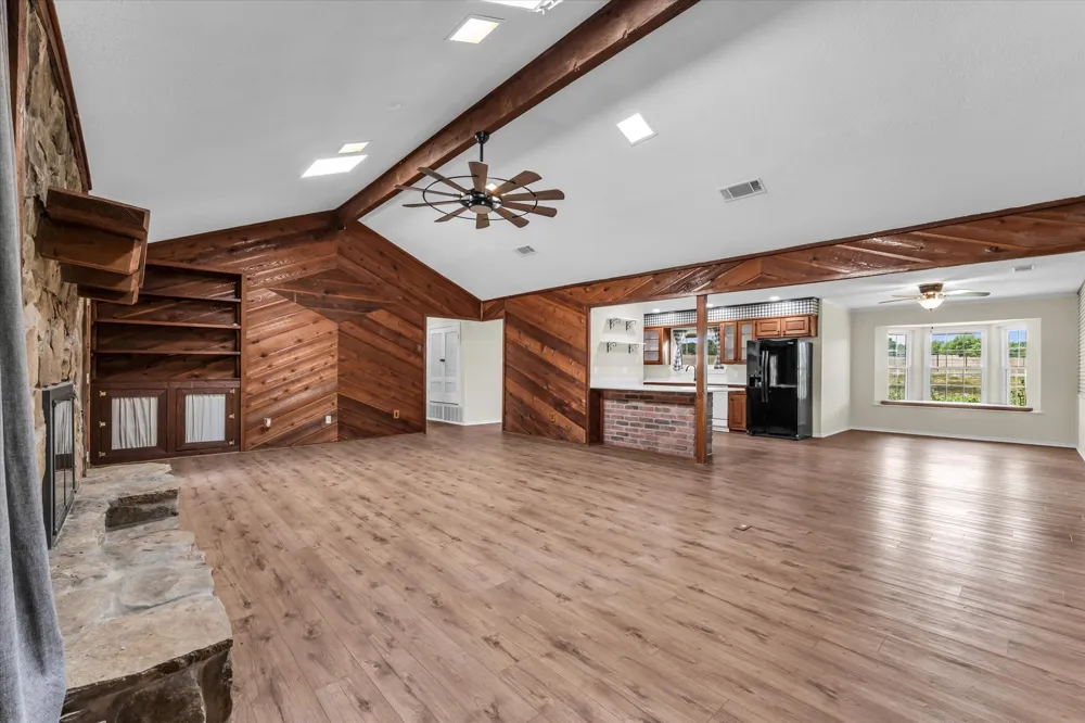 190 County Road 3198 Valley Mills, TX 76689