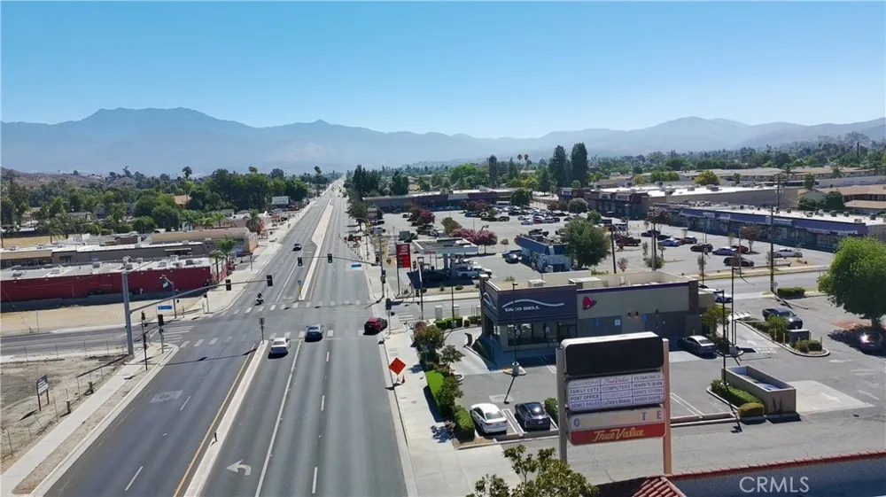 1947 E florida Avenue Hemet, CA 92544