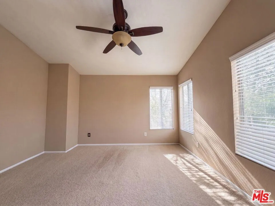 5539 W Avenue L6 Lancaster, CA 93536