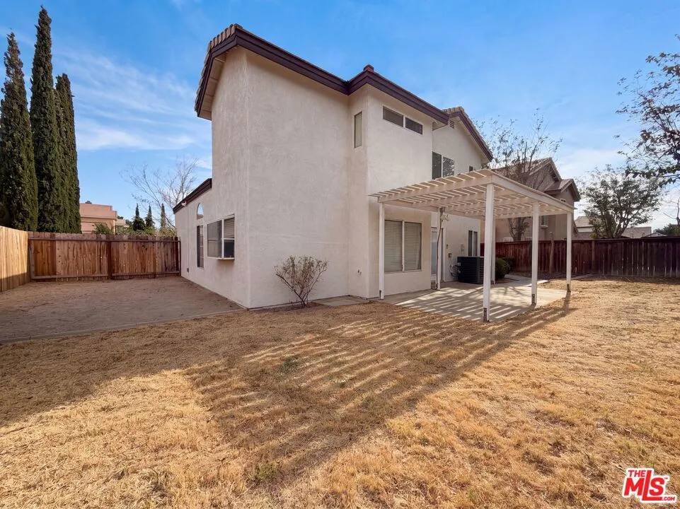 5539 W Avenue L6 Lancaster, CA 93536