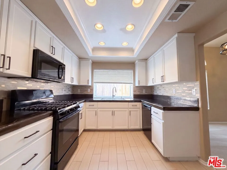 5539 W Avenue L6 Lancaster, CA 93536