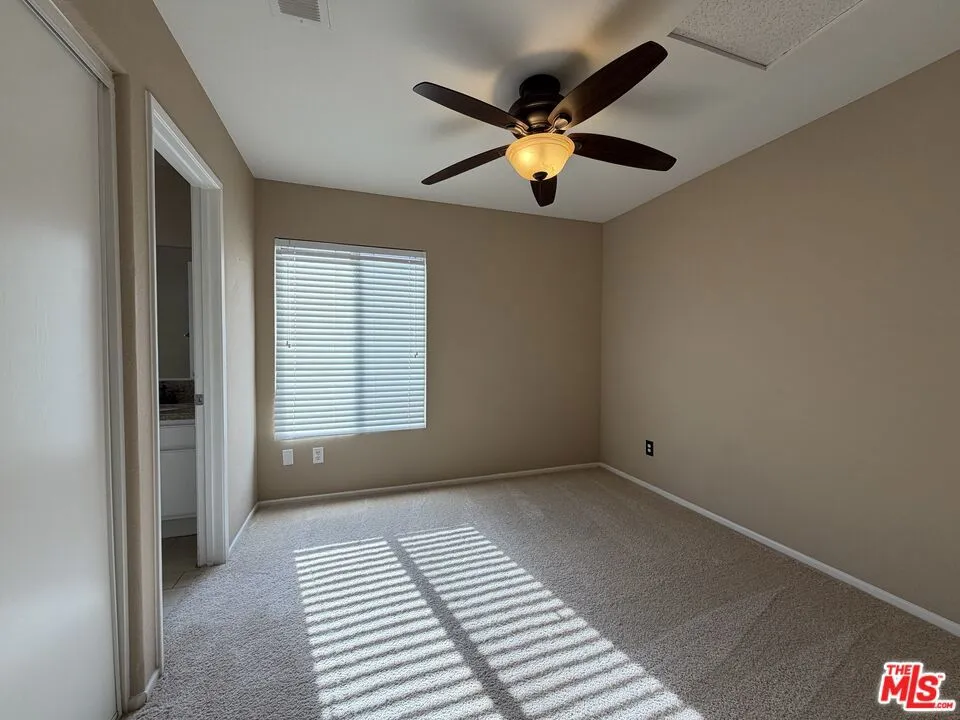 5539 W Avenue L6 Lancaster, CA 93536