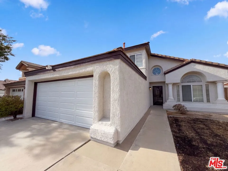 5539 W Avenue L6 Lancaster, CA 93536