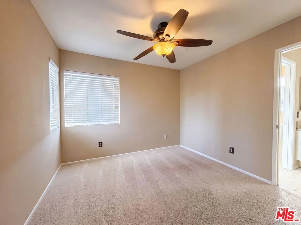 5539 W Avenue L6 Lancaster, CA 93536