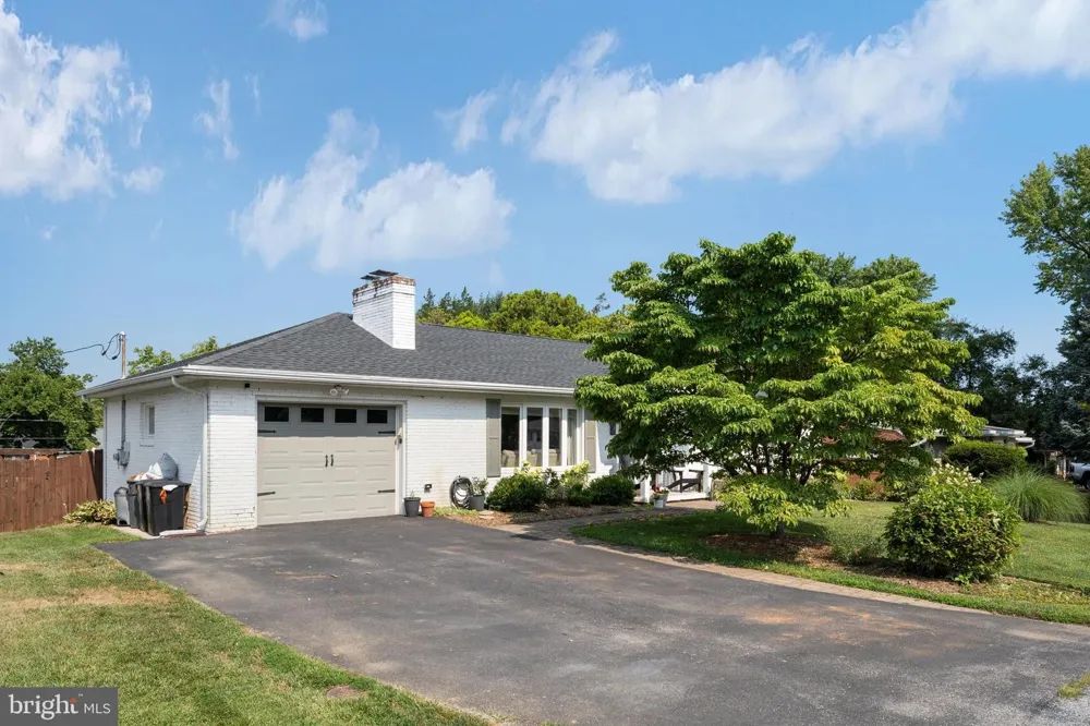 11908 PHYLANE DRIVE Hagerstown, MD 21742