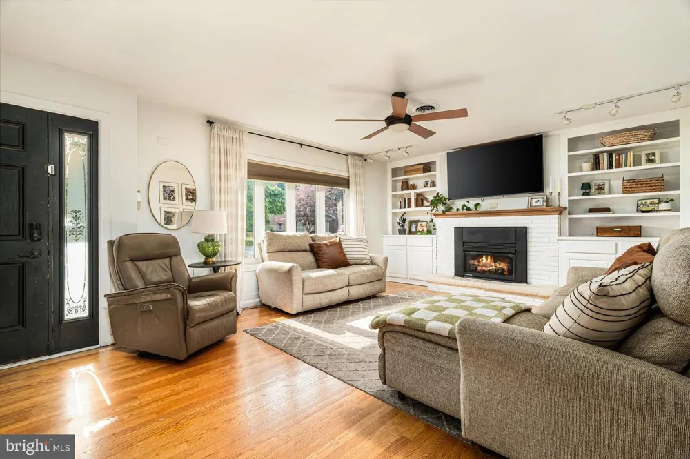 11908 PHYLANE DRIVE Hagerstown, MD 21742