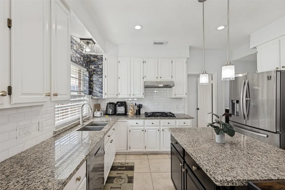 4219 Glenchase Lane Houston, TX 77014