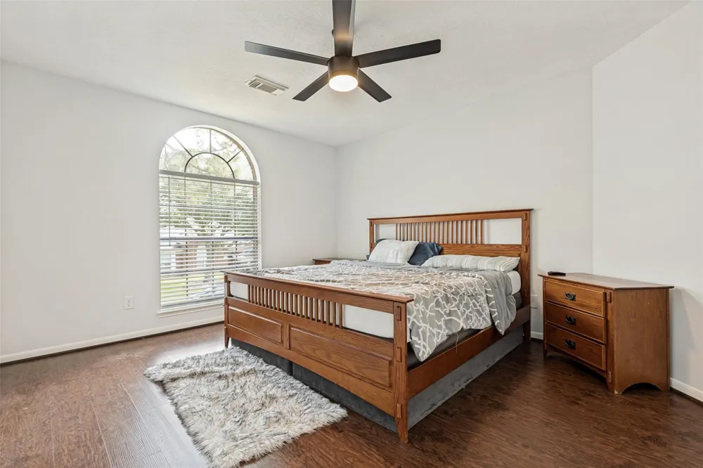 4219 Glenchase Lane Houston, TX 77014
