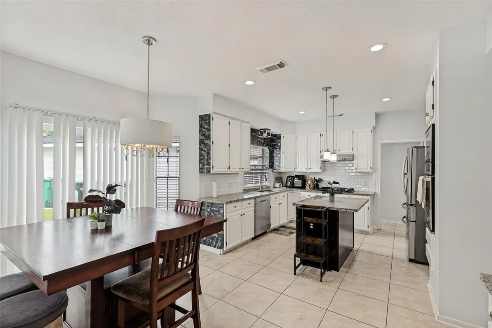4219 Glenchase Lane Houston, TX 77014