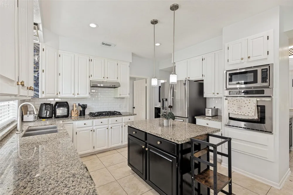 4219 Glenchase Lane Houston, TX 77014