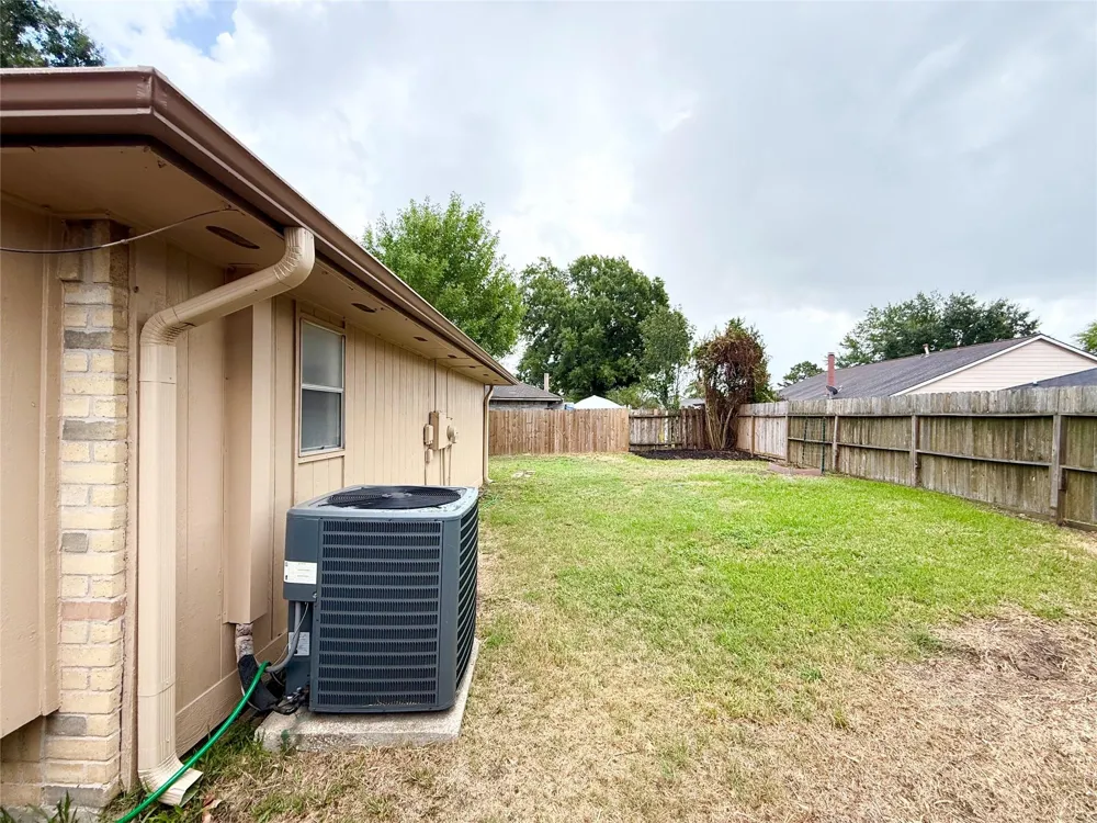 16723 Summer Dawn Lane Houston, TX 77095