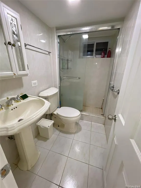 69-22 198th Street Fresh Meadows, NY 11365
