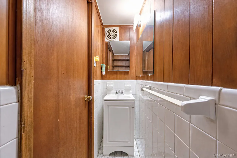 58 Mill Lane Huntington, NY 11743