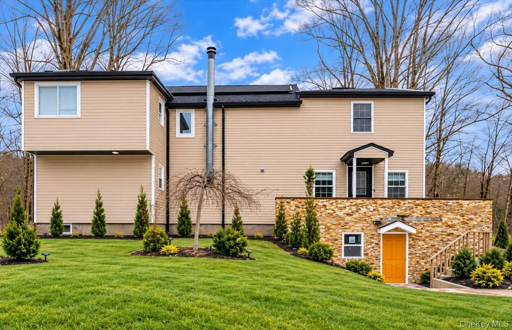 24 Johnsontown Road Sloatsburg, NY 10974