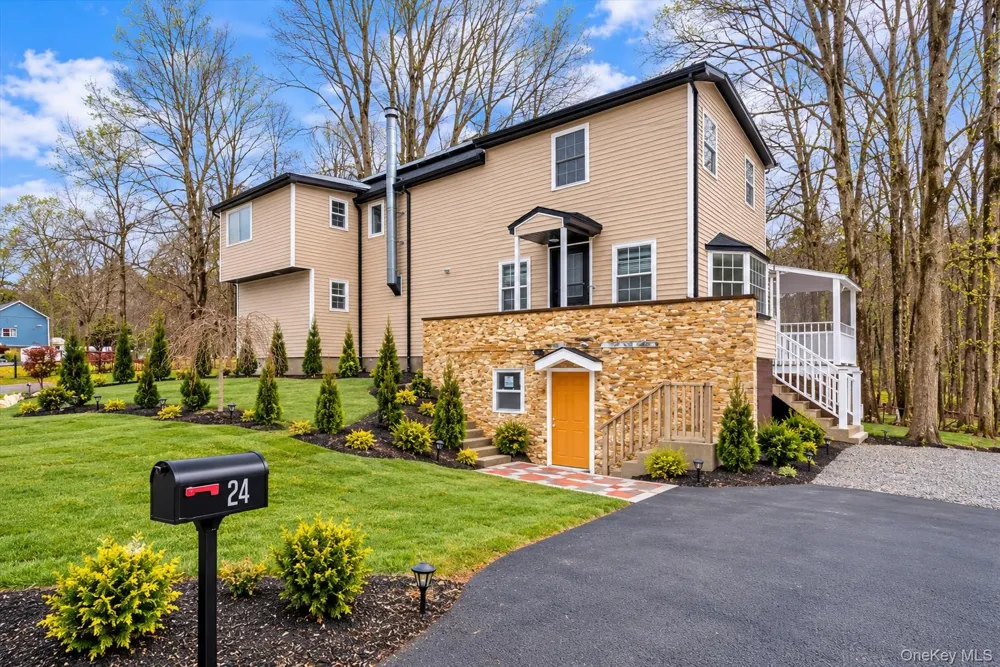 24 Johnsontown Road Sloatsburg, NY 10974