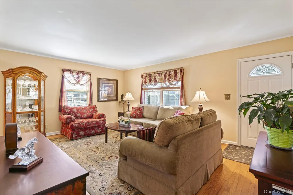 59 Linden Boulevard Hicksville, NY 11801