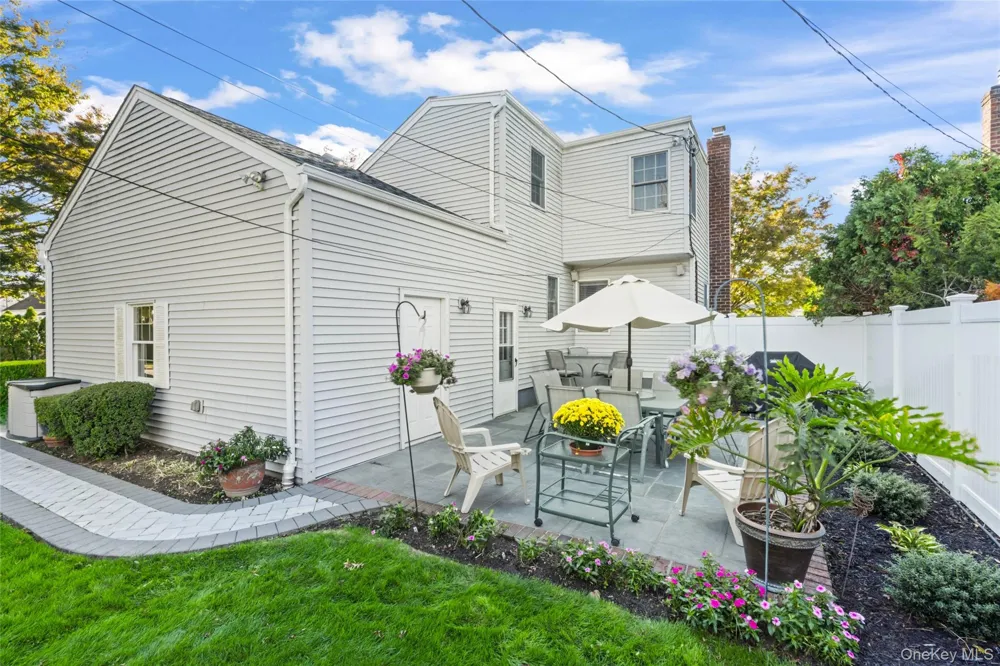 59 Linden Boulevard Hicksville, NY 11801