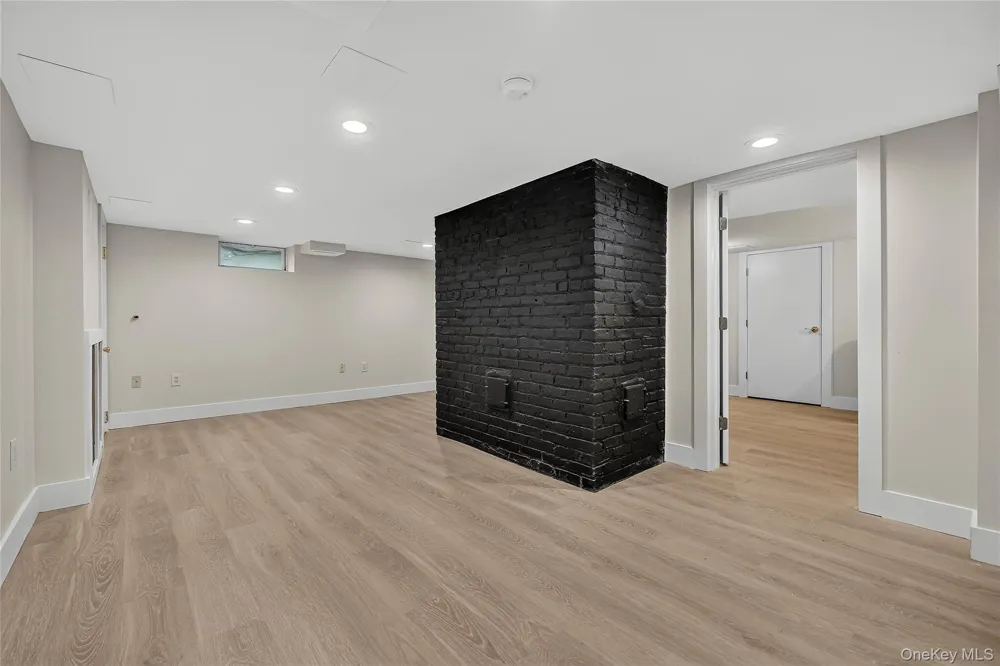 16 Maple Avenue West Nyack, NY 10994