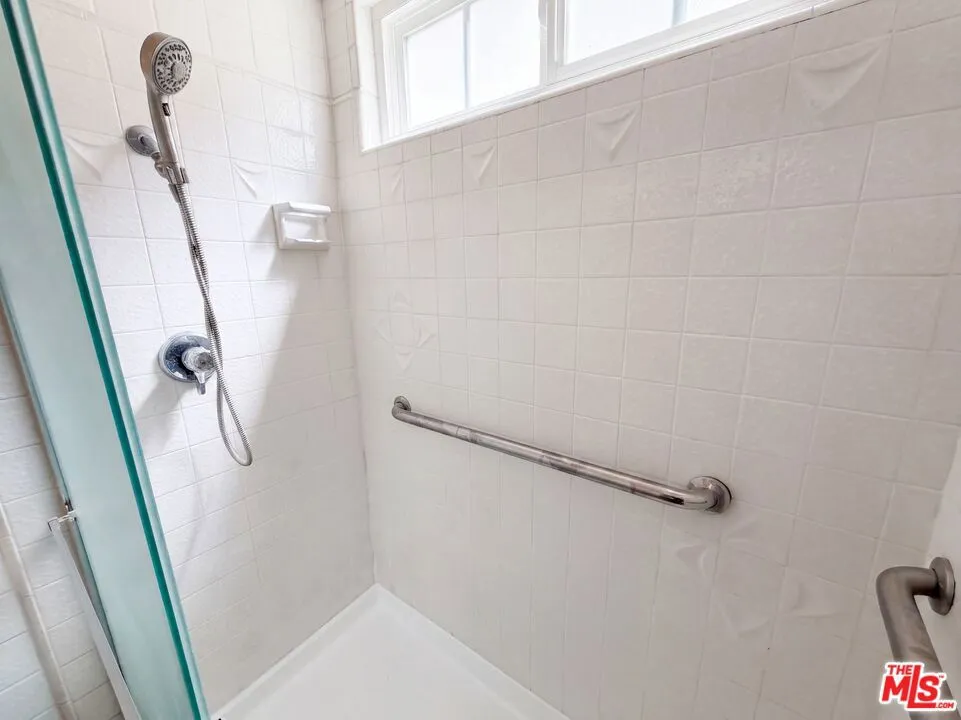 8452 Hazelwood Circle Westminster, CA 92683