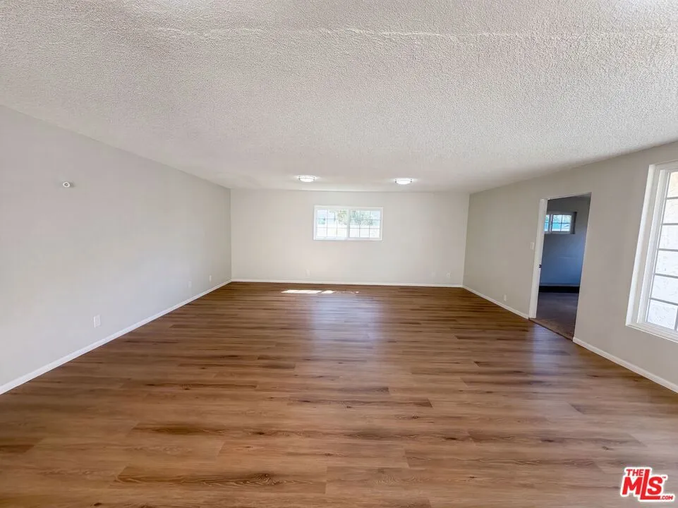 8452 Hazelwood Circle Westminster, CA 92683