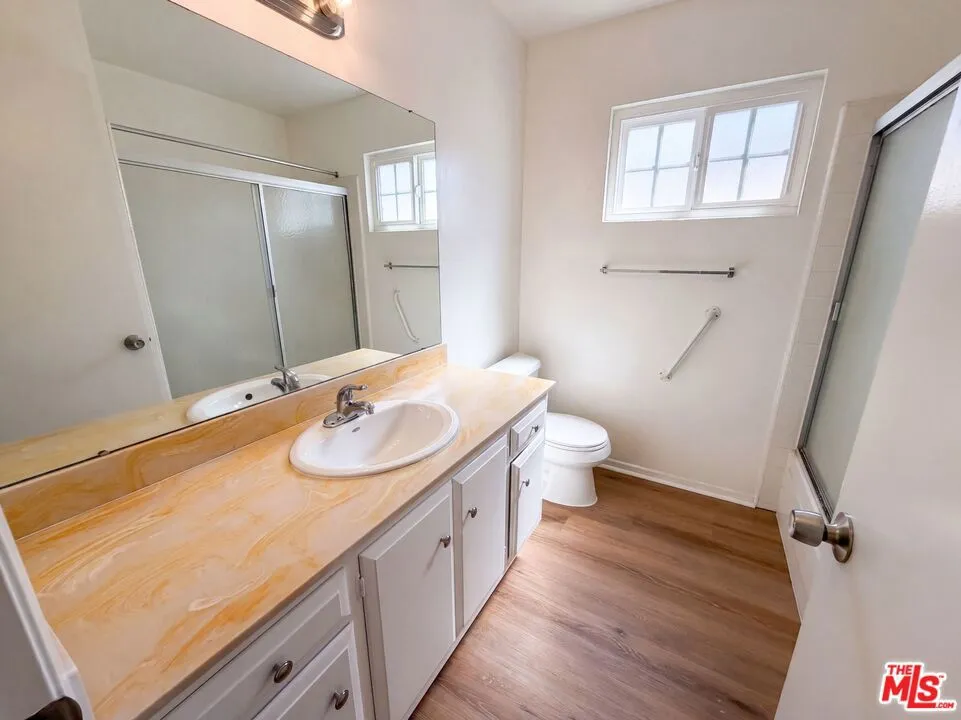 8452 Hazelwood Circle Westminster, CA 92683