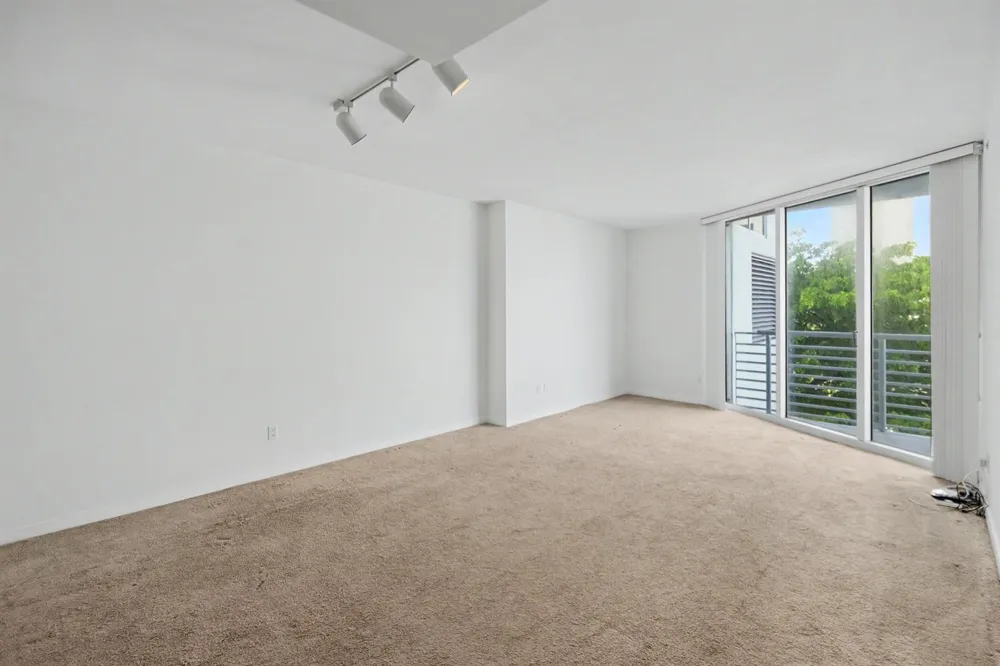 335 S Biscayne Boulevard #1002 Miami, FL 33131